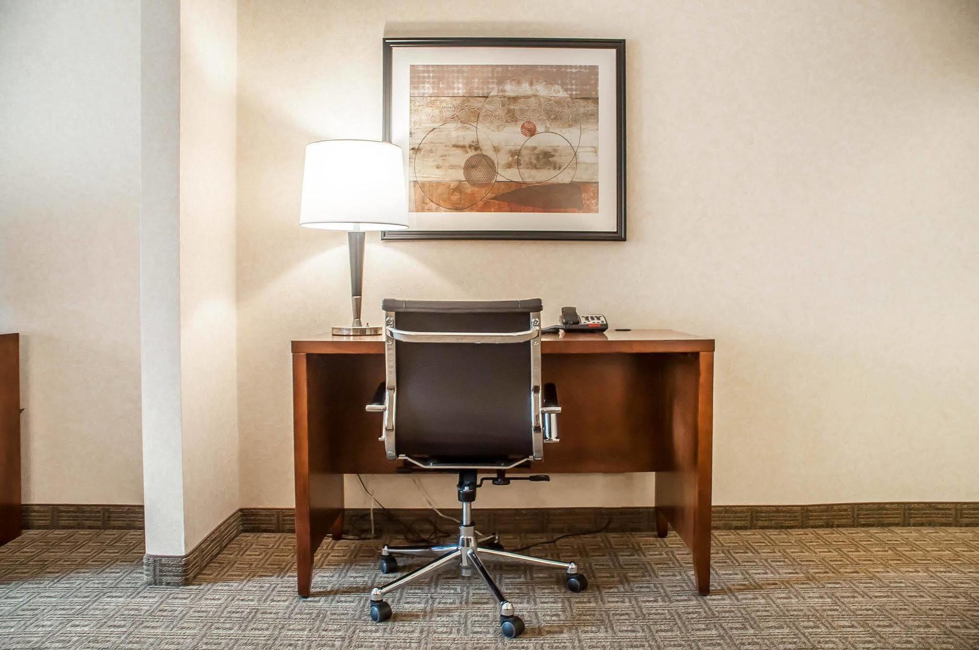 Comfort Inn & Suites Hamburg Εξωτερικό φωτογραφία