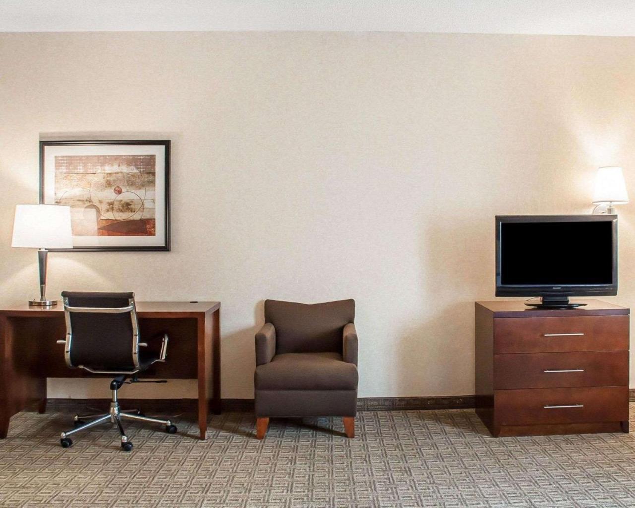 Comfort Inn & Suites Hamburg Εξωτερικό φωτογραφία